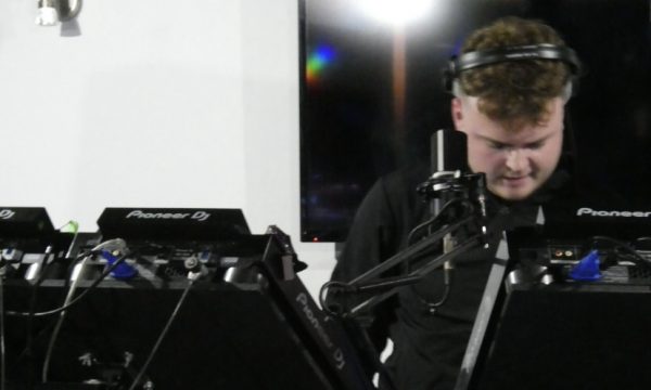 MODEZ OF VIBRATION Radio Show MODEZ OF VIBRATION Radio Show